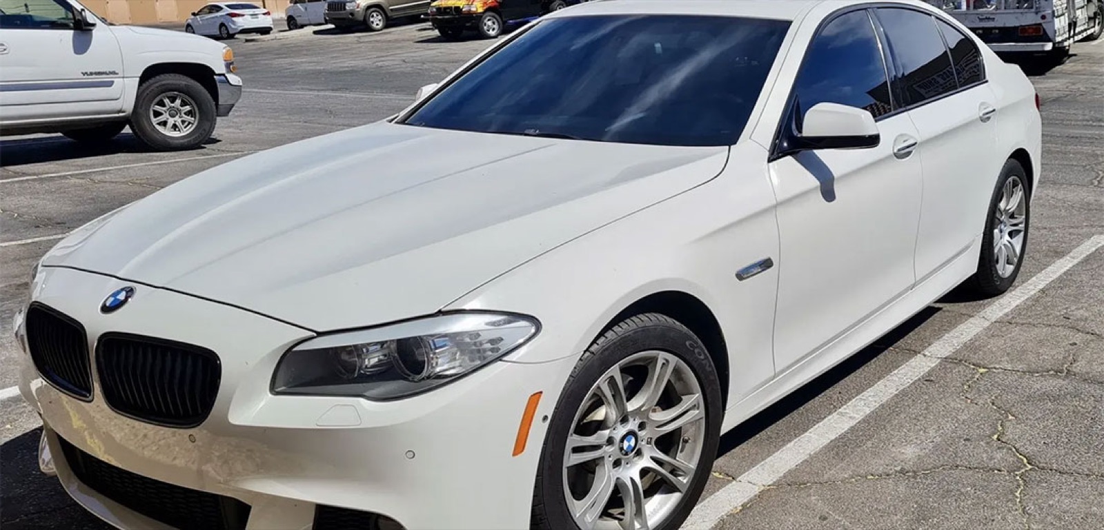 BMW blanco con polarizado cerámico en Polar Tint Spring Valley Ranch